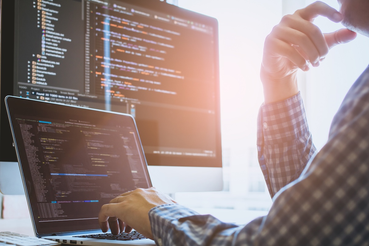 &Eacute;quipe Keenobi supervisant en temps r&eacute;el des plateformes cloud en infog&eacute;rance 24 7